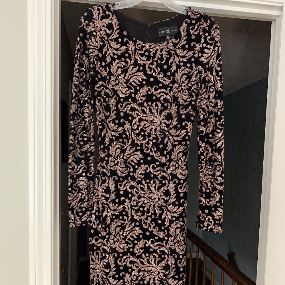 Betsy and Adam Women's Sheath Glitter Long Sleeve